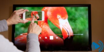 چطوری با گوشی به تلویزیون وصل شویم