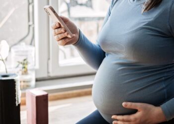 حد مجاز استفاده از موبایل در بارداری